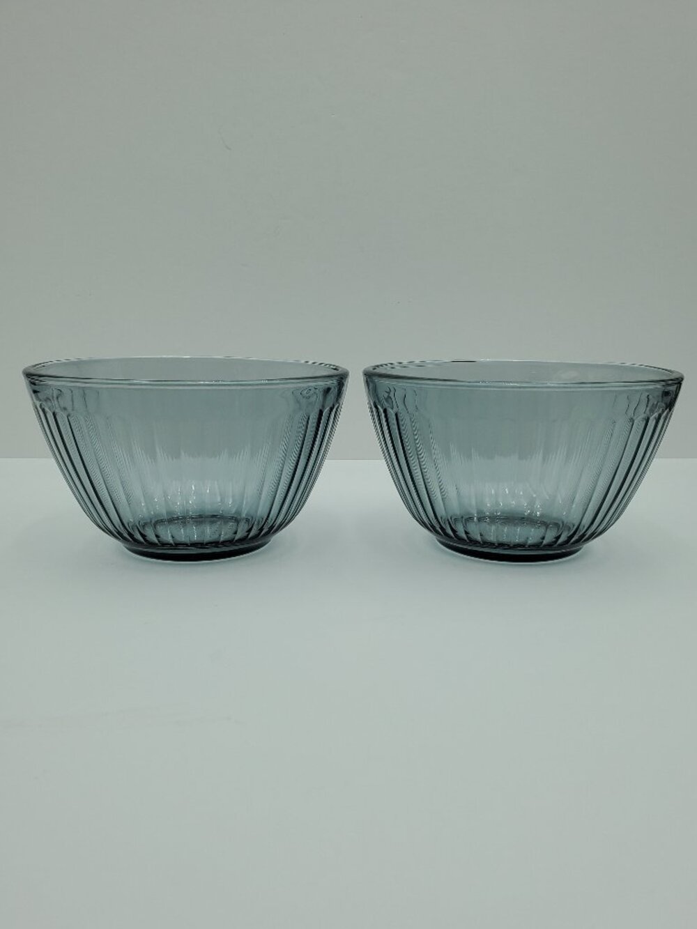 Pyrex Smoke Gray Tint 3 Cup Sculpted Mixing Bowls 7401 Ribbed Glass Prep Bowls